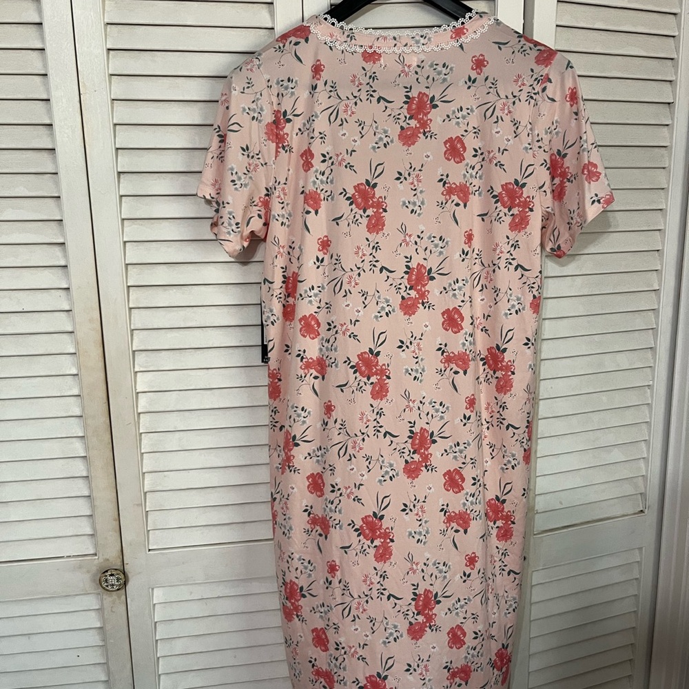 SELLING CATHERINE MALANDRINO NIGHTGOWN SIZE LARGE NWT FLORAL COLOR SHORT SLEEVE - Picture 2 of 12
